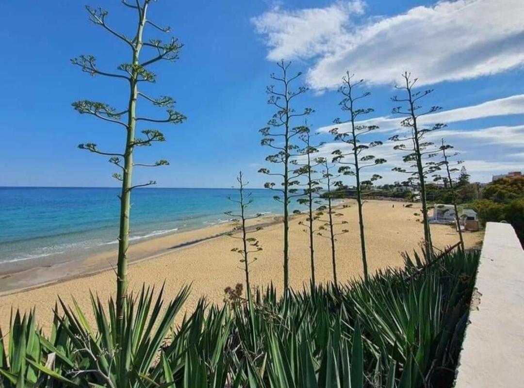 Sicilian Garden Apartment อาโวลา ภายนอก รูปภาพ