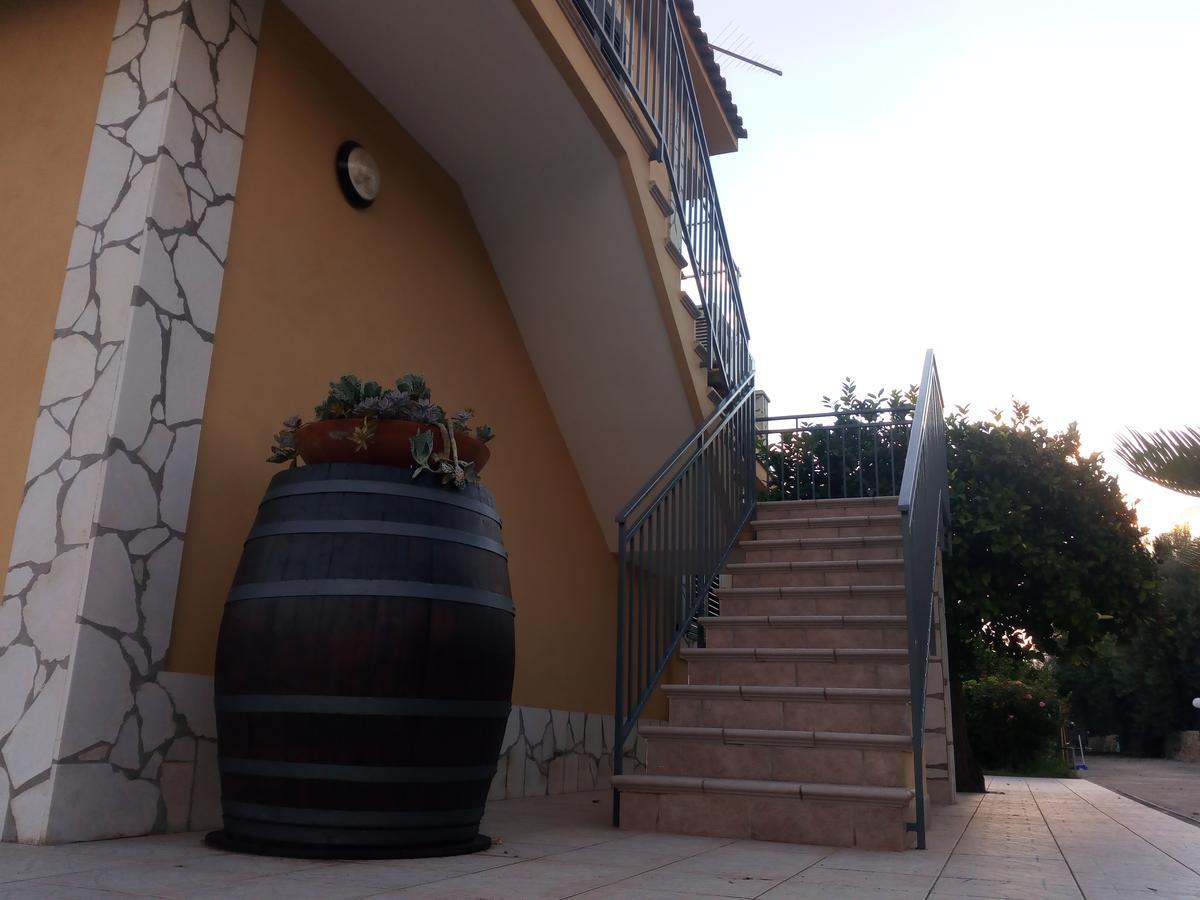 Sicilian Garden Apartment อาโวลา ภายนอก รูปภาพ